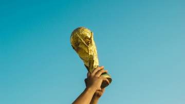 伯纳乌爆冷！赫塔费1-0掀翻皇马，这场输球我看得格外解气（配图示意）